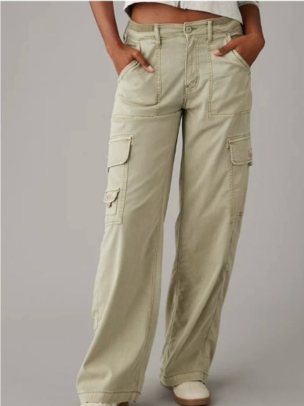 American Eagle Outfitters Light Olive Straight-Leg Cargo Pants